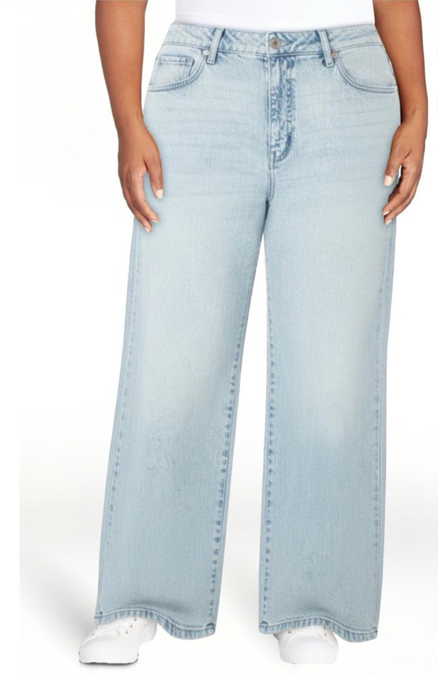 Celebrity Pink Women's Jeans Size 3/26 Baggy Wide Leg Light Wash Blue Denim NWT